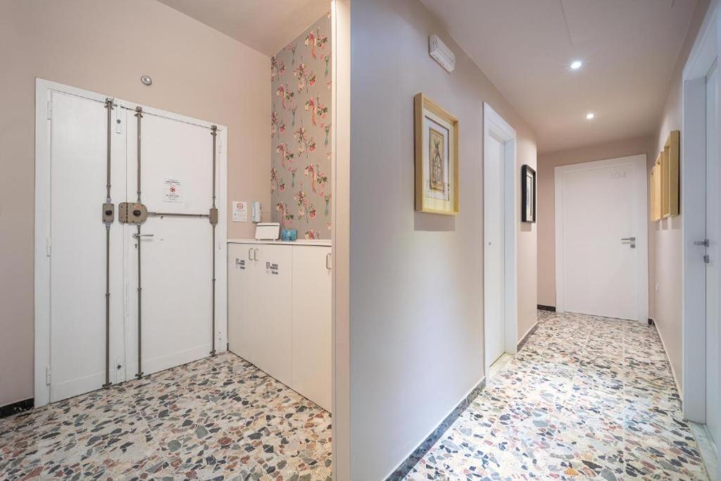 Boutique Rooms Carbonazzi 17 Cagliari Zewnętrze zdjęcie